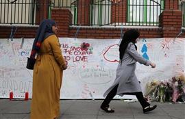 Birmingham Muslims blame ´far-right extremism´ for mosque attacks