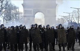 France: Video shows police attack on ´journalists´