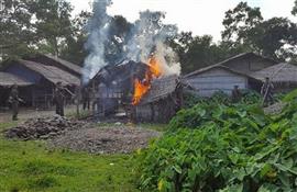Houses Belonging to Muslims Continue to be Burnt in Arakan