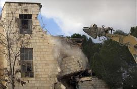 Israeli forces punitively demolish home of suspected killer In Hebron