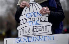 US government shutdown: From lawyer to bus driver